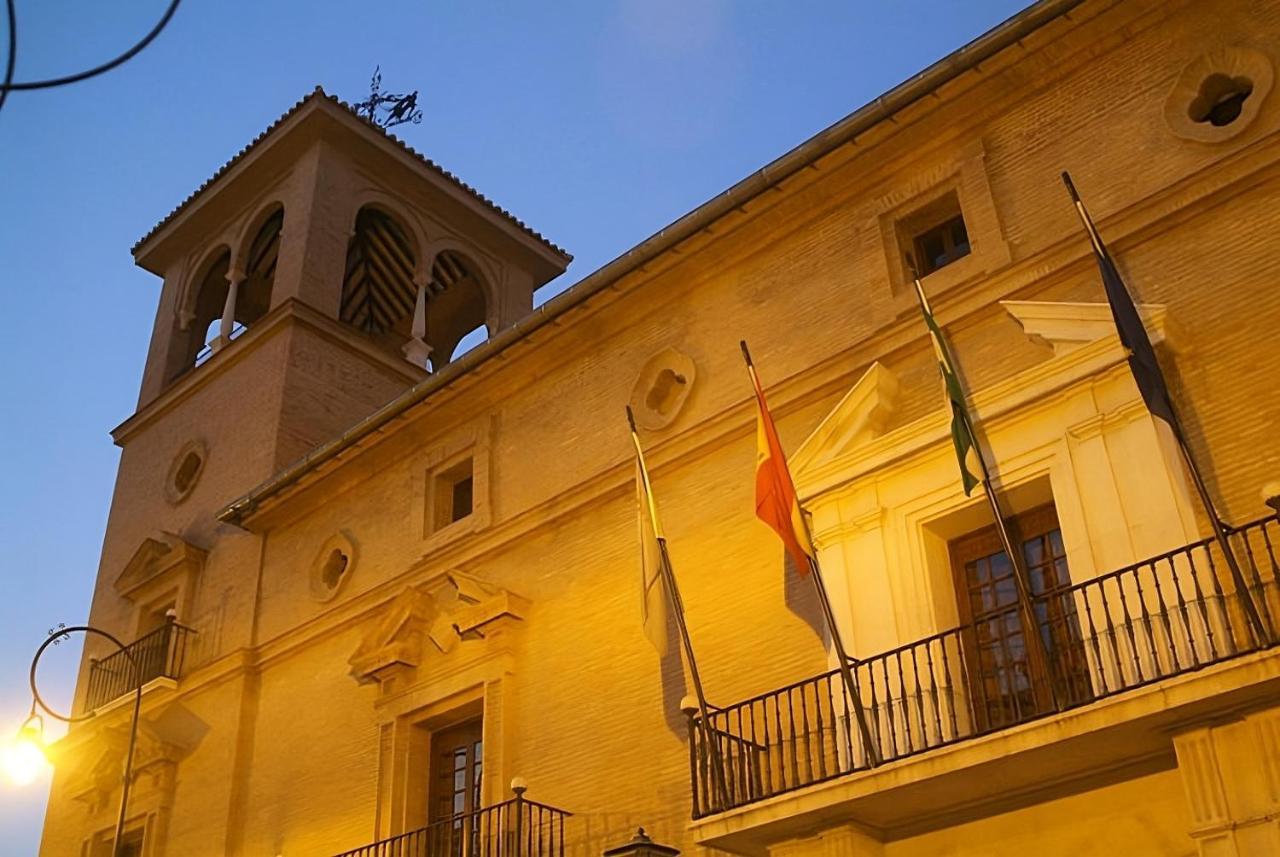 Hostal Colon אנטקרה מראה חיצוני תמונה